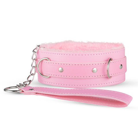 XOXO Chloe Collar With Leash